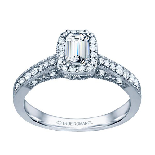 Halo Engagement Ring That She’s Guaranteed to Love
