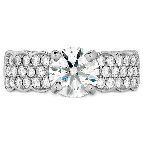 The Pavé Setting is a glitzy ring setting.