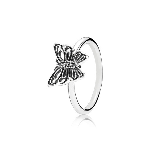 Pandora's rings are in sterling silver and various types of gold.