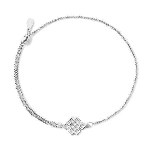 Celtic knot bracelet in silver.