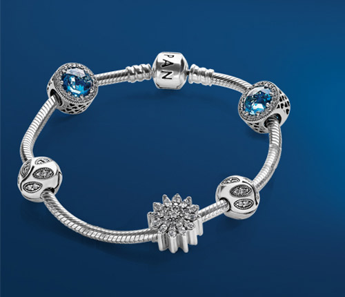 Pandora bracelet in silver from the Winter Collection.