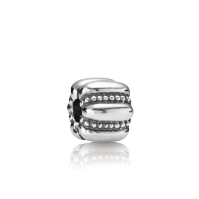 Pandora Charm  Style# 790446